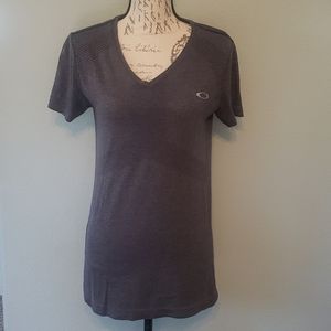 Oakley V Neck dry fit t shirt Medium